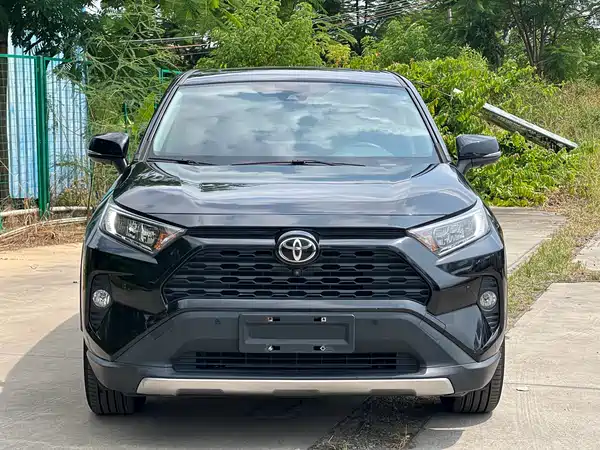 Toyota RAV4 2021