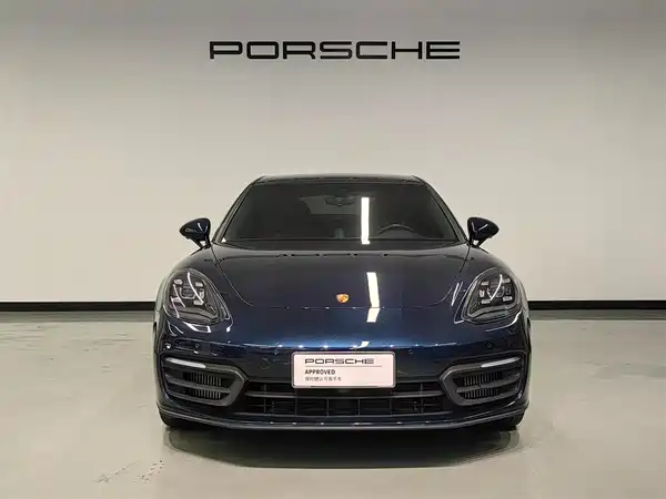 Porsche Panamera 2023