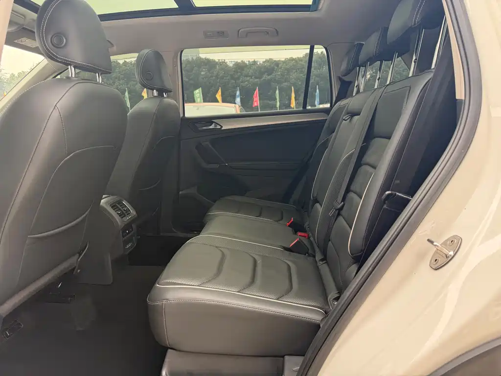 Volkswagen Tiguan L 2019 — фото 10
