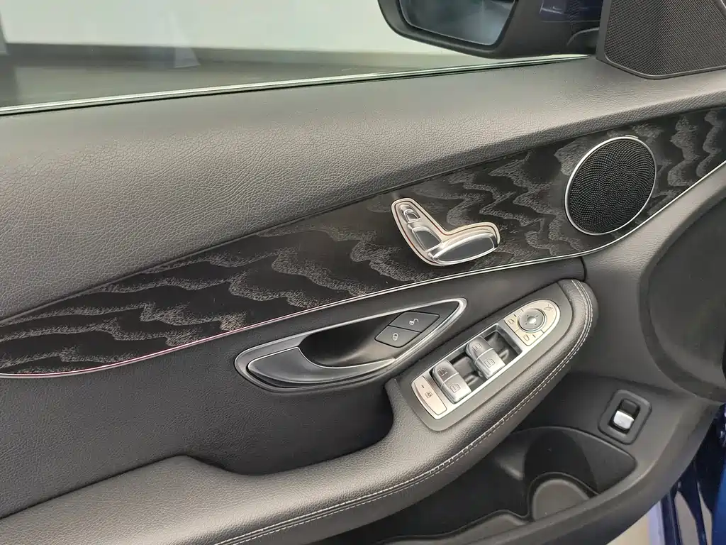 Mercedes-Benz C-Class 2018 — фото 12