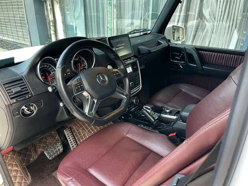 Mercedes-Benz G-Class AMG 2017 — фото 12