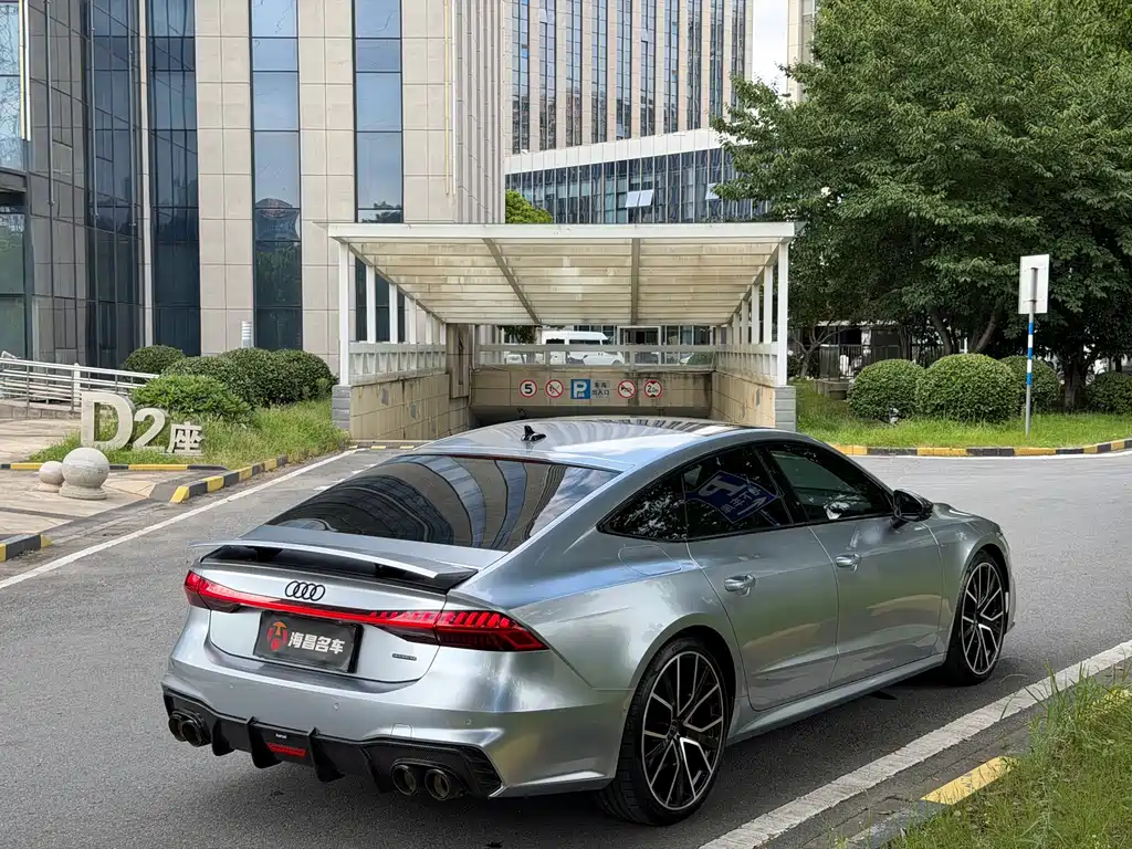 Audi A7 2023 — фото 9