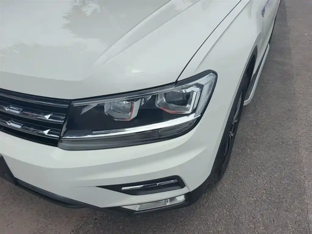 Volkswagen Tiguan L 2018 — фото 24
