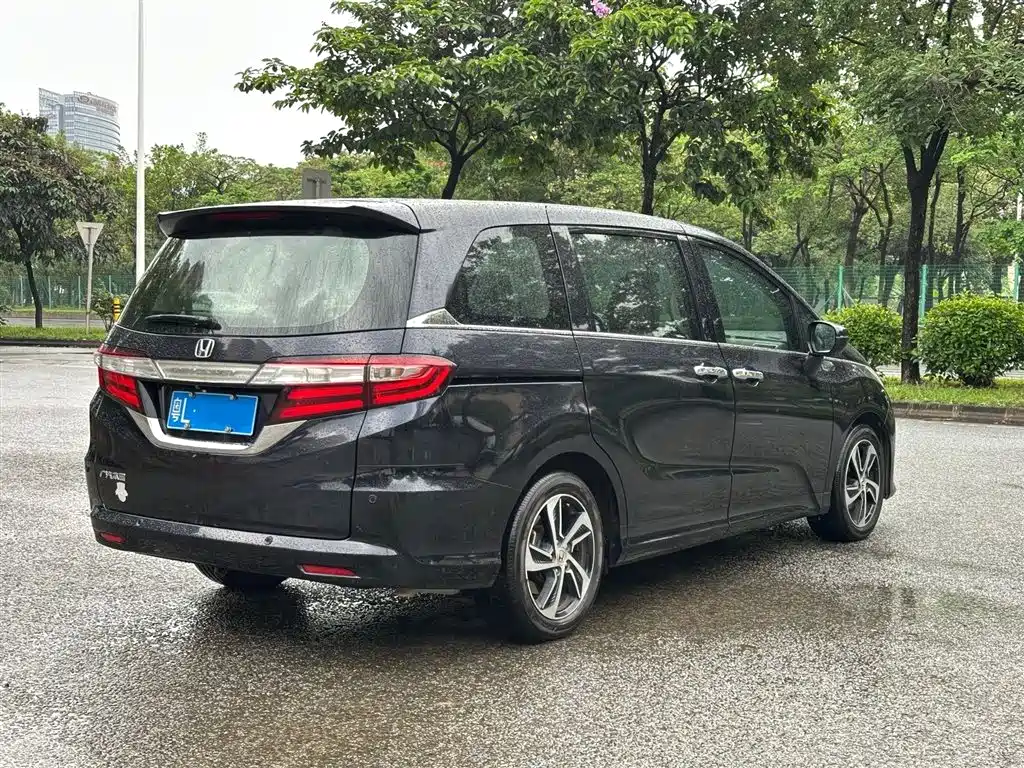 Honda Odyssey 2017 — фото 14