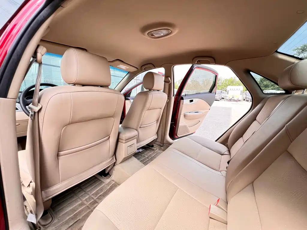 Buick Excelle 2014 — фото 11