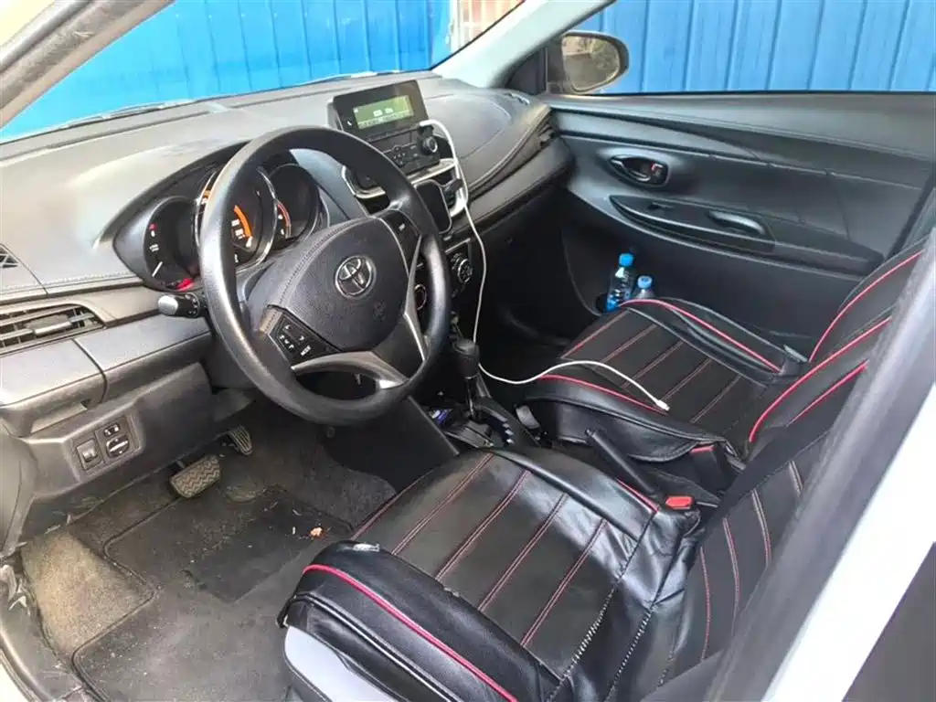 Toyota Yaris L 2022