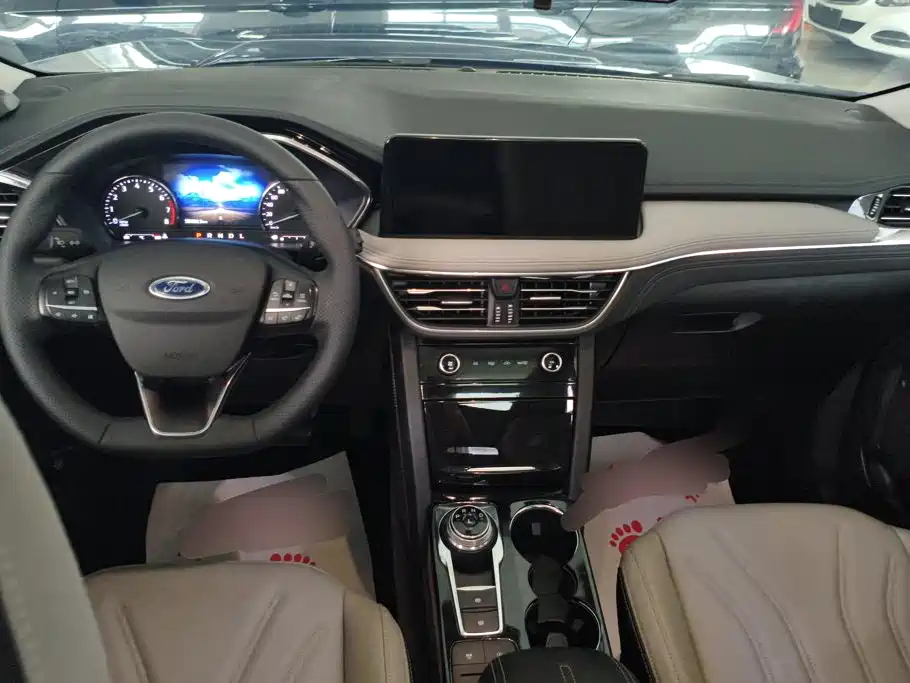 Ford Edge 2023 — фото 12