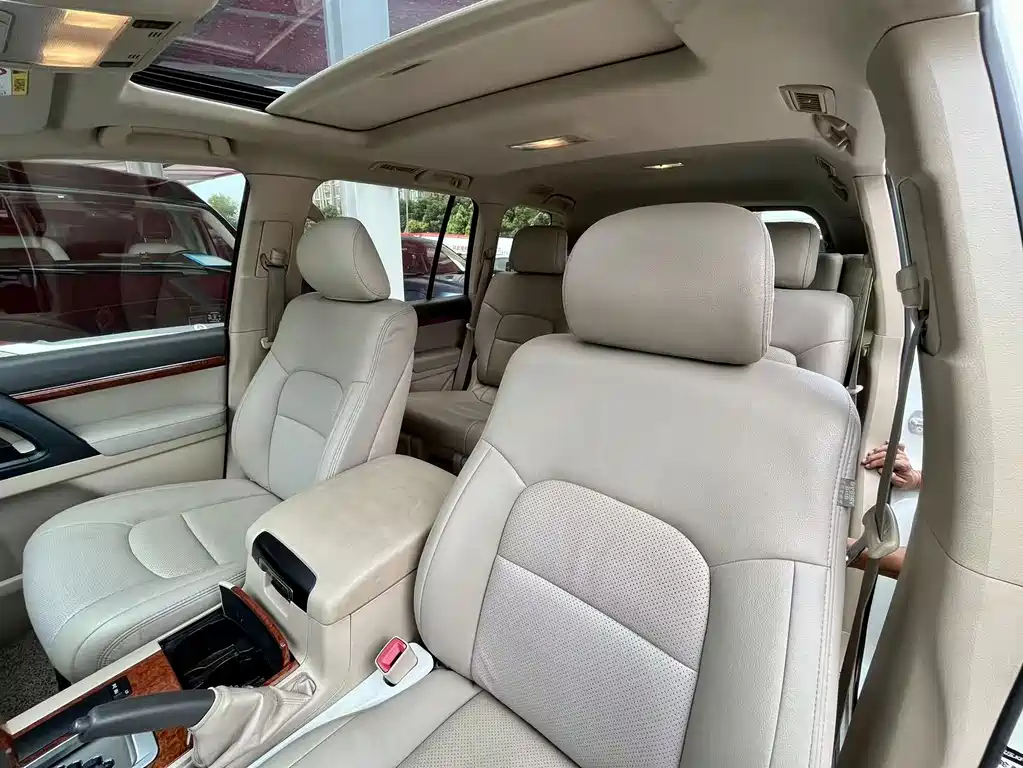 Toyota Land Cruiser 2015 — фото 9