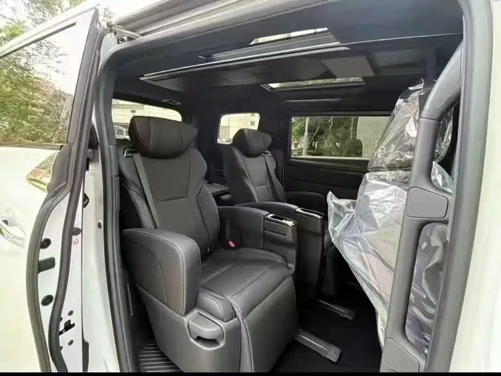 Toyota Alphard 2026 — фото 4