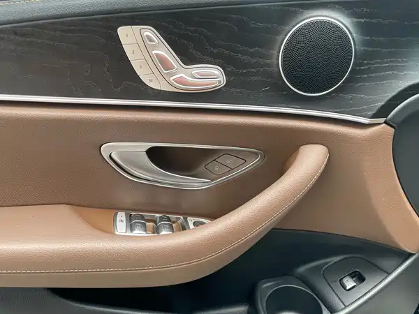Mercedes-Benz E-Class 2022