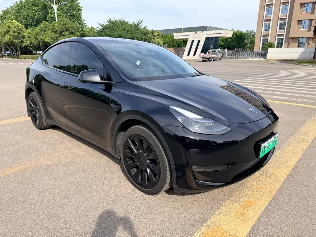 Tesla Model Y 2023 — фото 3