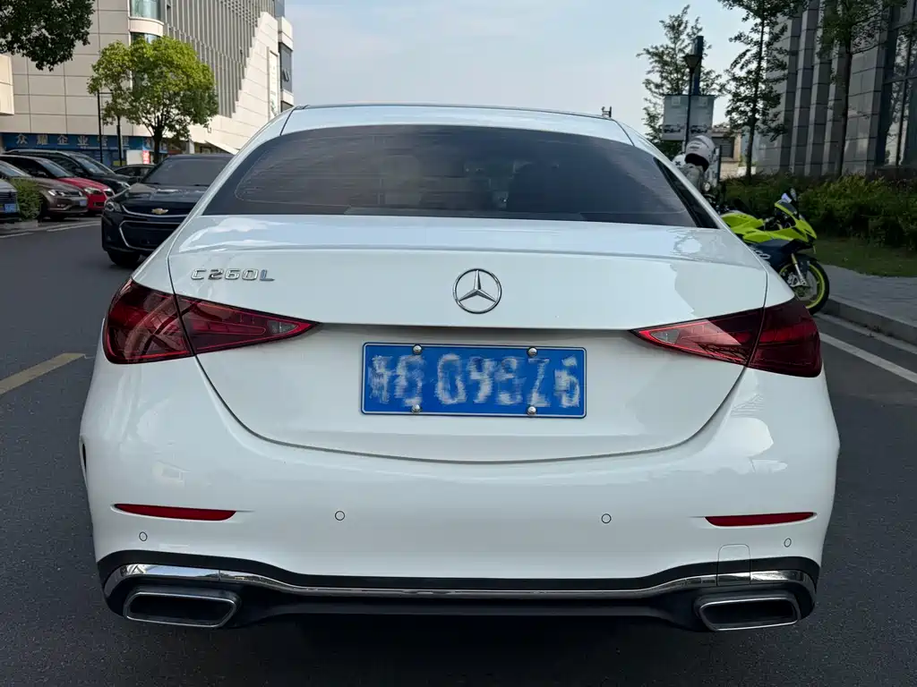 Mercedes-Benz C-Class 2025 — фото 18