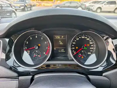 Volkswagen Sagitar 2015