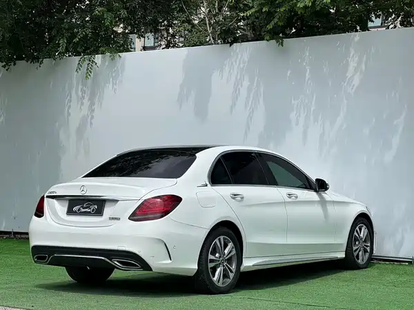 Mercedes-Benz C-Class 2021