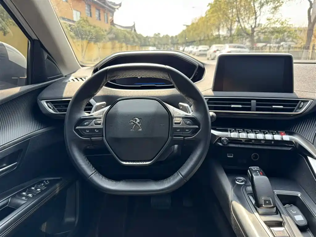 Peugeot 5008 2019 — фото 15