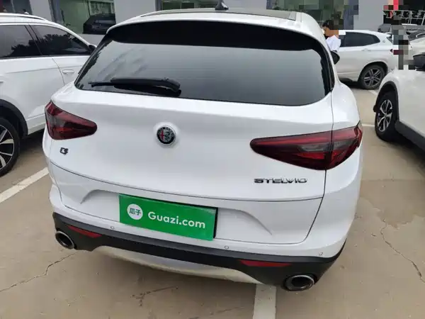 Alfa Romeo Stelvio 2019