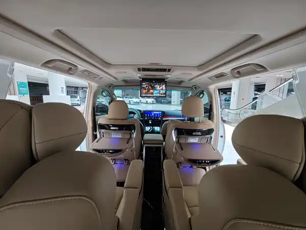 Toyota Alphard 2013