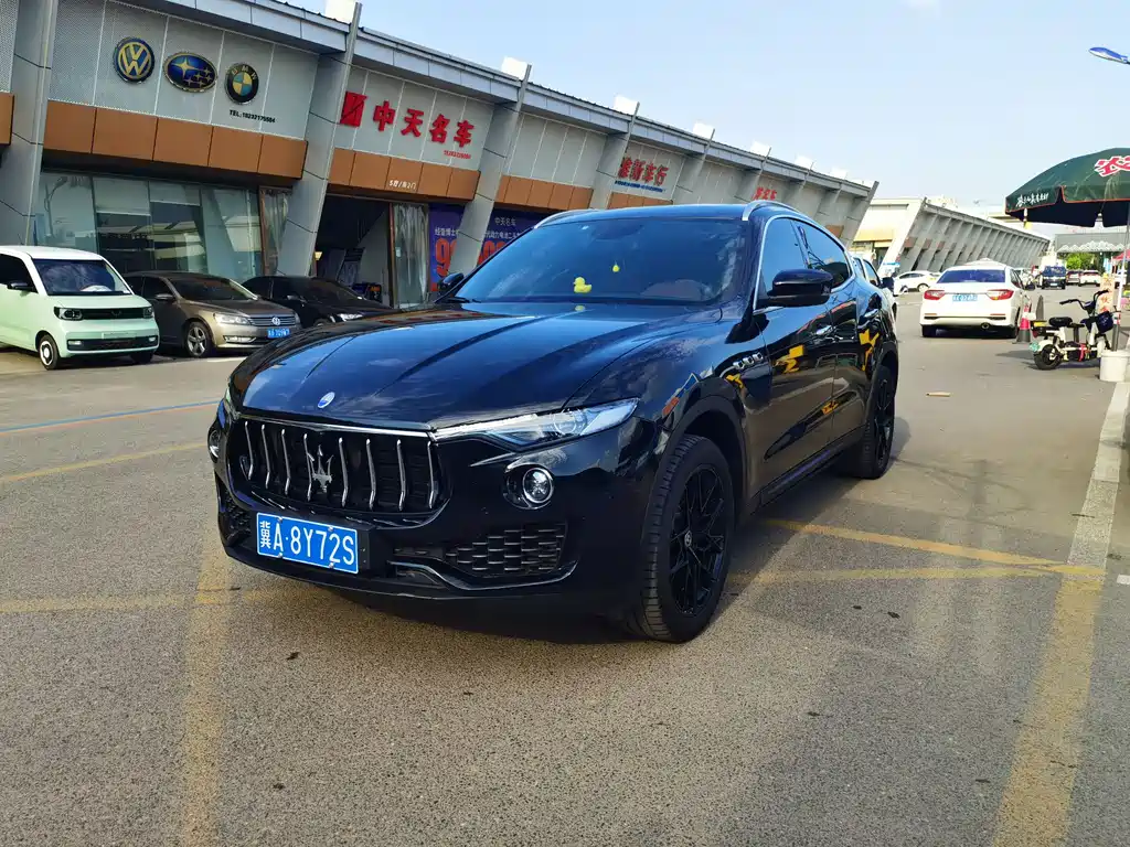 Maserati Levante 2017 — фото 1