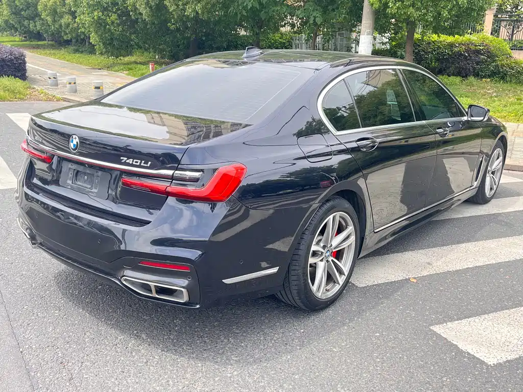 BMW 7 Series 2019 — фото 11