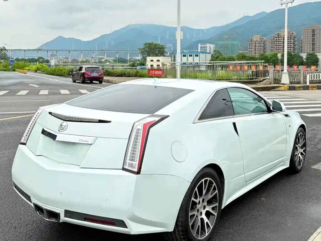 Cadillac CTS 2013 — фото 4