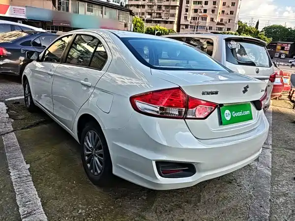 Suzuki Qiyue 2016