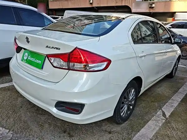 Suzuki Qiyue 2016