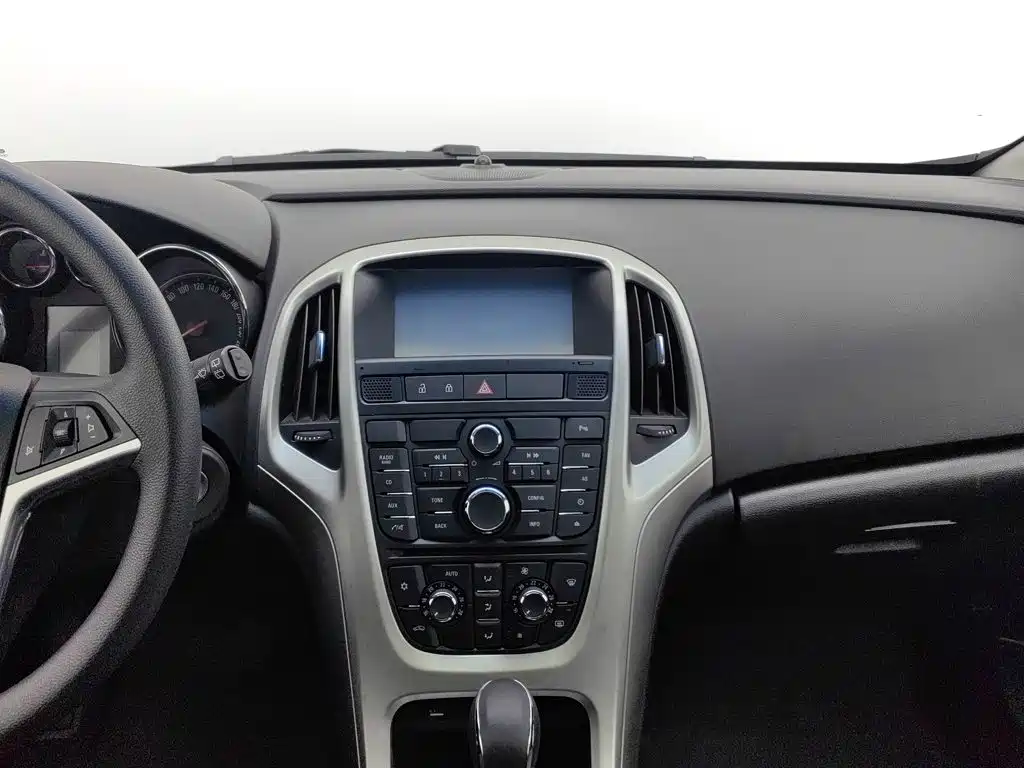 Buick Excelle GT 2014 — фото 12