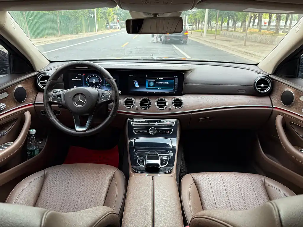 Mercedes-Benz E-Class 2016