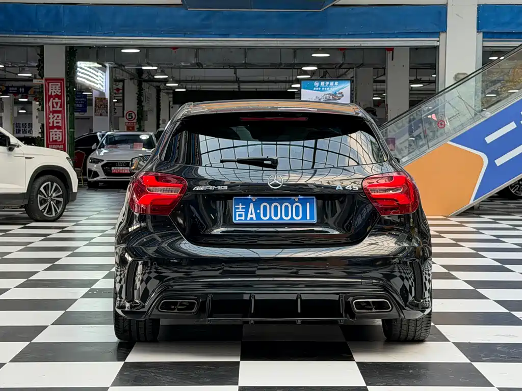 Mercedes-Benz A-Class AMG 2017 — фото 9