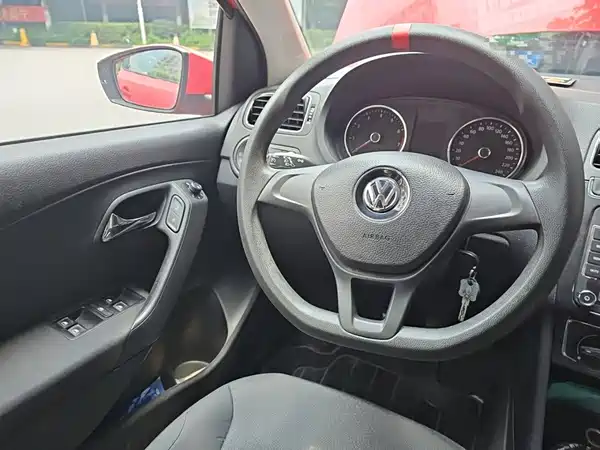 Volkswagen Polo 2014