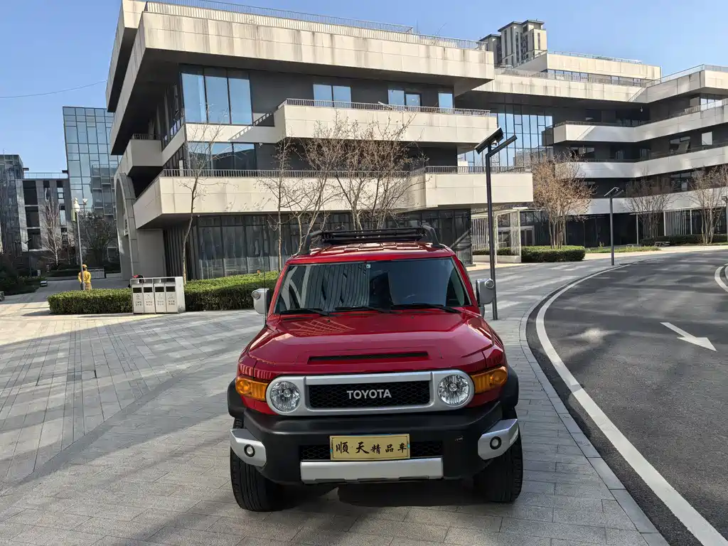 Toyota FJ Cruiser 2019 — фото 28