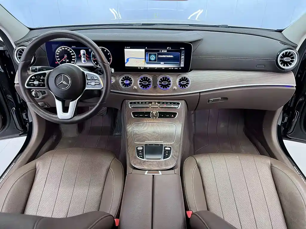 Mercedes-Benz E-Class 2019 — фото 9