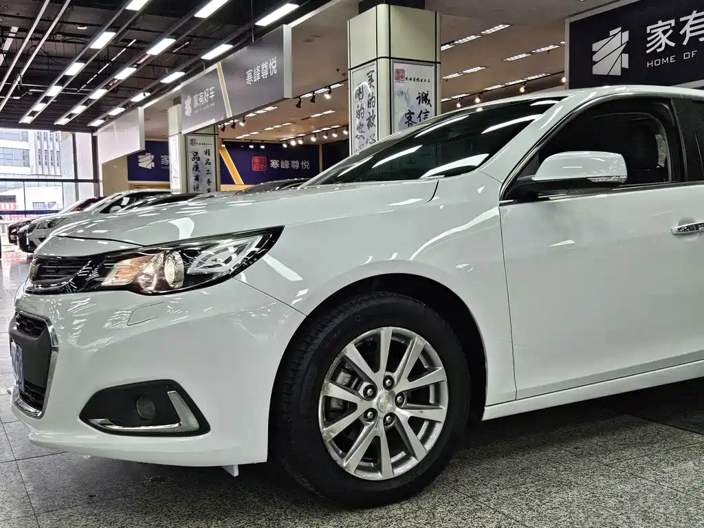 Chevrolet Malibu 2017 — фото 18