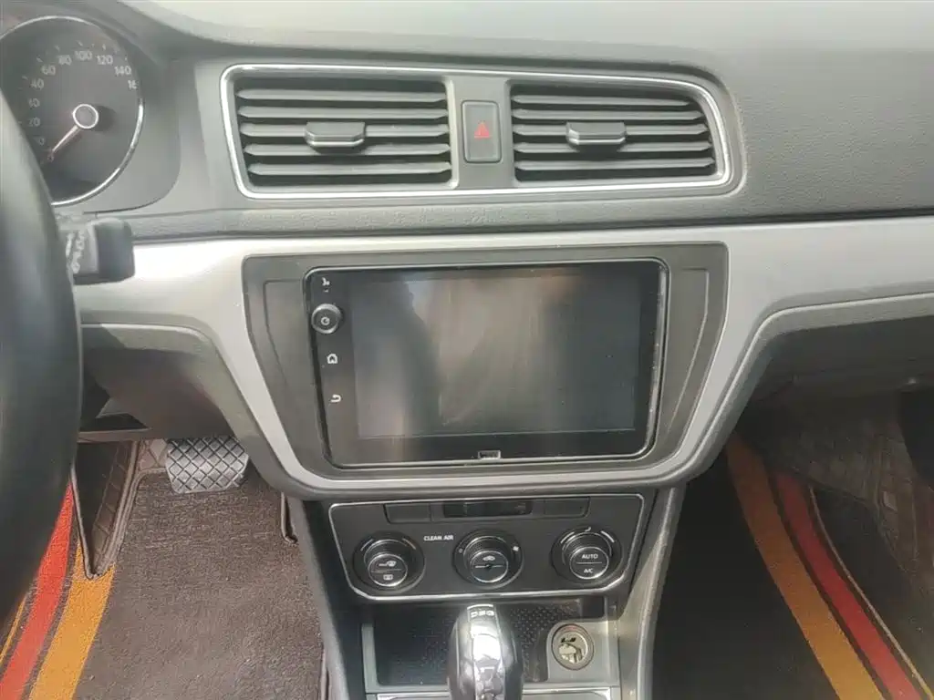 Volkswagen Gran Lavida 2018 — фото 13