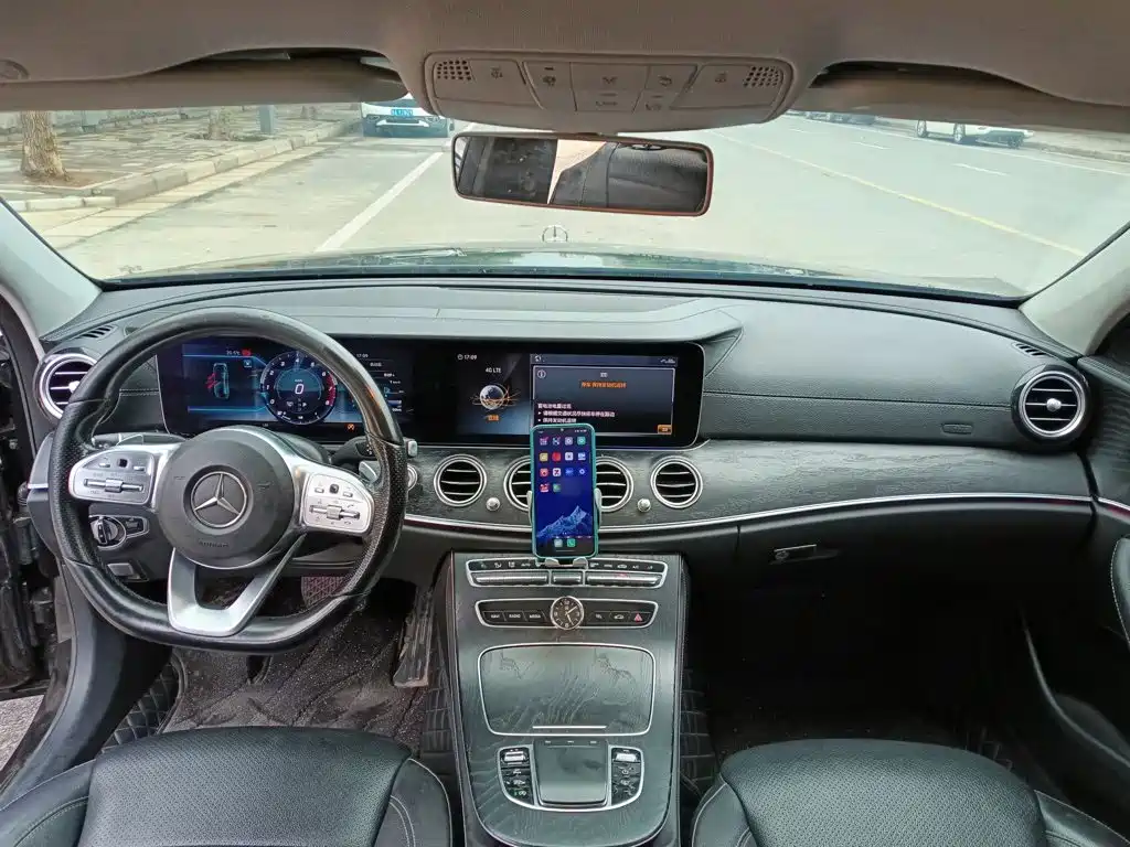 Mercedes-Benz E-Class 2019 — фото 15