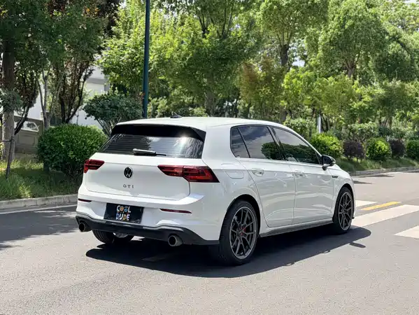 Volkswagen Golf GTI 2022