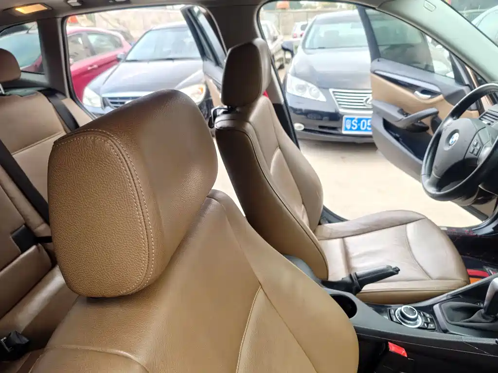 BMW X1 2011 — фото 25
