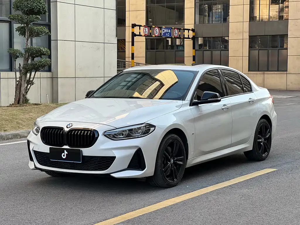 BMW 1 Series 2022