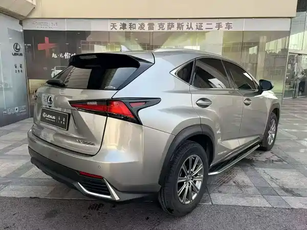 Lexus NX 2020