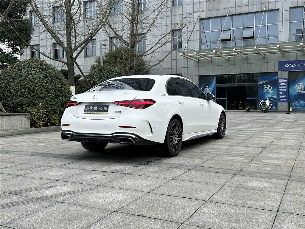Mercedes-Benz C-Class 2025 — фото 10