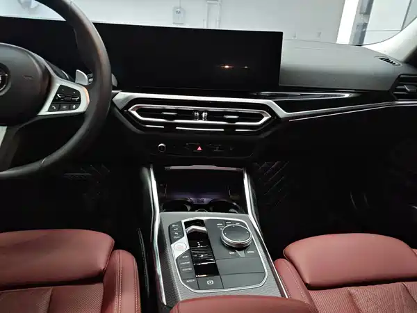 BMW 3 Series 2024