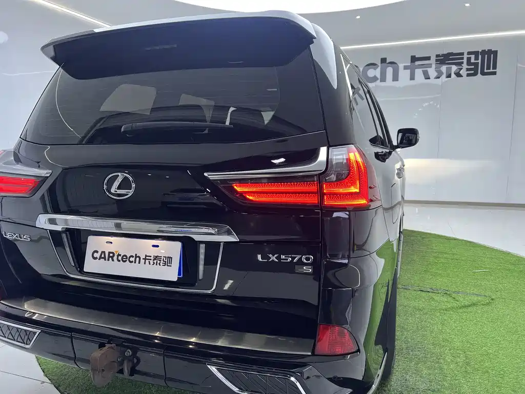 Lexus LX 2019 — фото 34