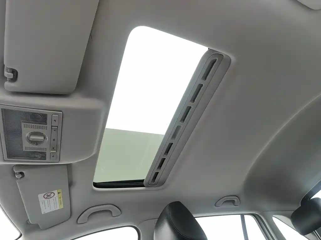 Skoda Rapid Spaceback 2015 — фото 14