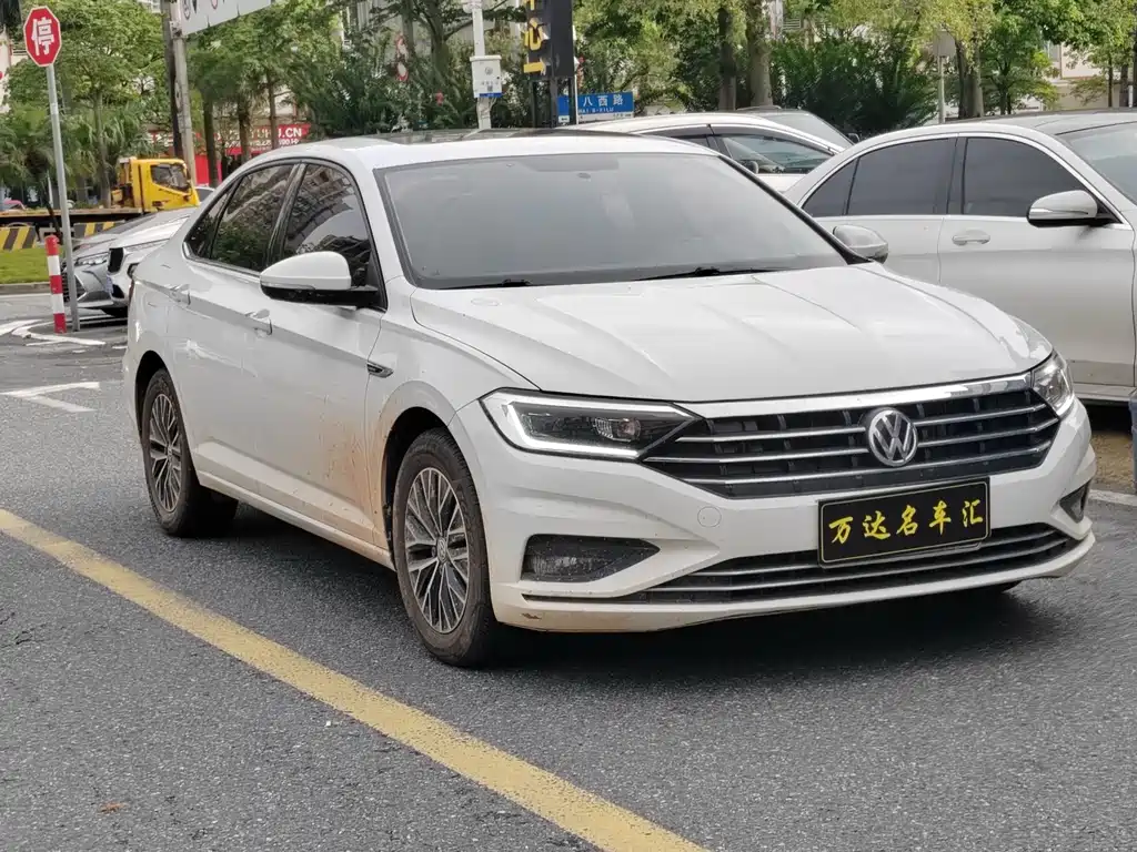 Volkswagen Sagitar 2020