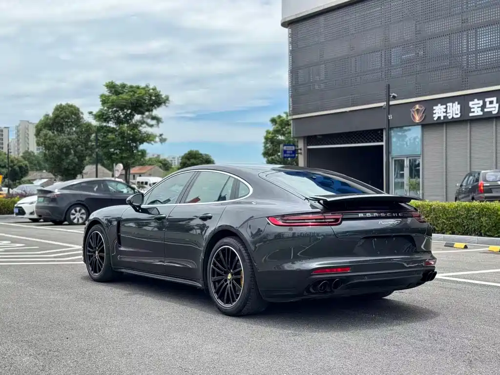 Porsche Panamera 2020 — фото 11