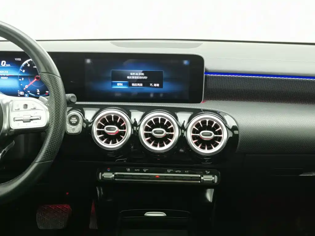Mercedes-Benz A-Class 2020 — фото 12