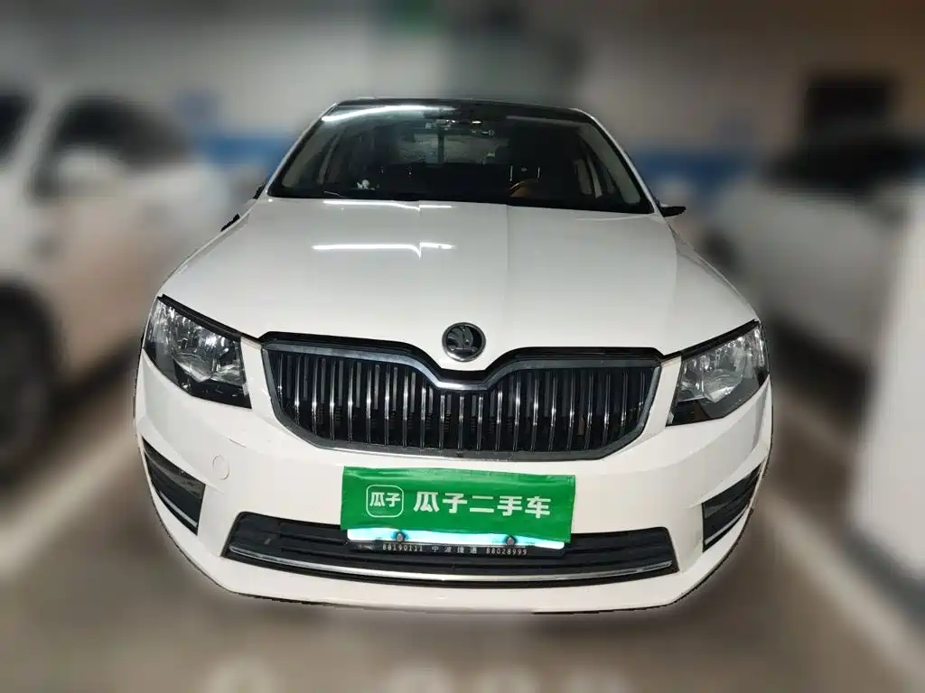 Skoda Octavia 2016 — фото 24
