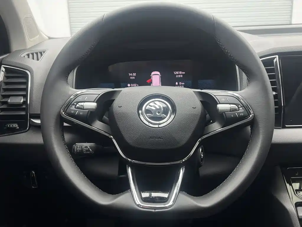 Skoda Karoq 2023 — фото 15