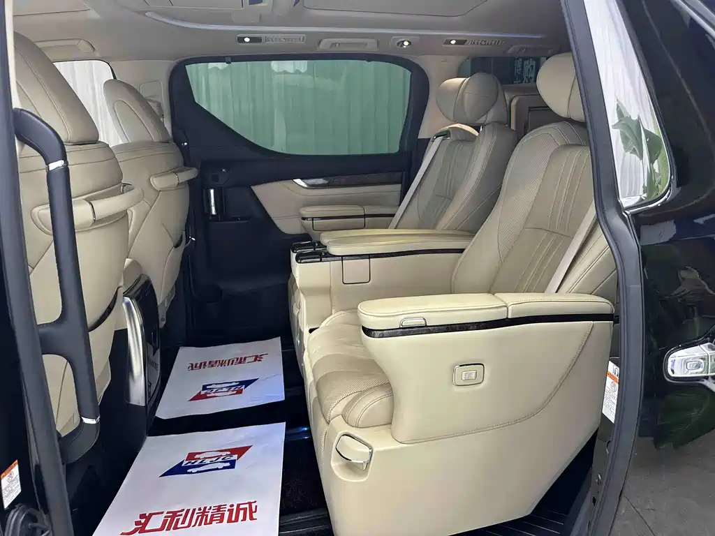 Toyota Vellfire 2021 — фото 9