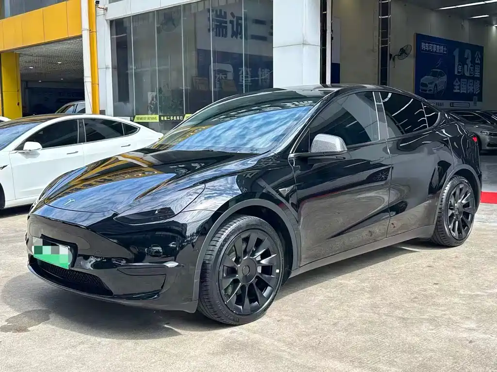Tesla Model Y 2023 — фото 1